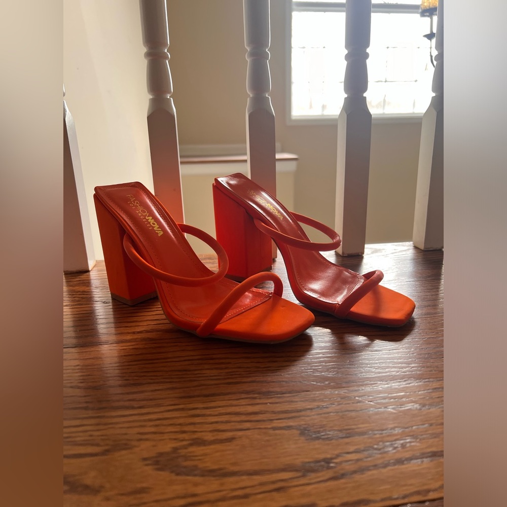 NWT Fashion Nova Heels
